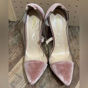 MUST BUNDLE 
Quips Pink‎ Size 9 velvet heels 👠